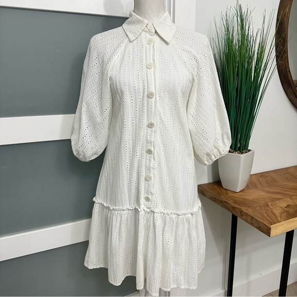 Anthropologie Exquise Julien Eyelet White Mini Dress SZ Medium Feminine GUC - Picture 1 of 12